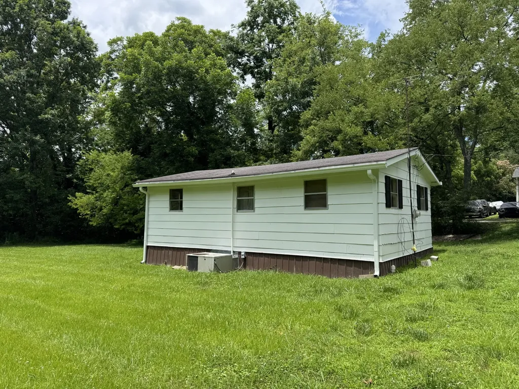 107 Coffey Street Wartrace TN 37183
