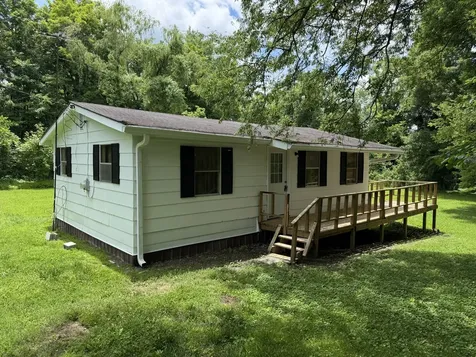107 Coffey Street Wartrace TN 37183