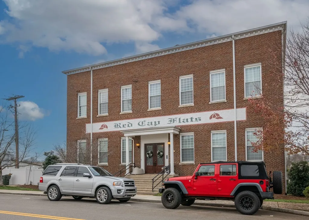 202A West College Street Dickson TN 37055