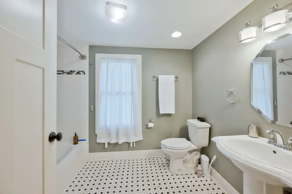 3704 Westbrook Avenue Nashville TN 37205