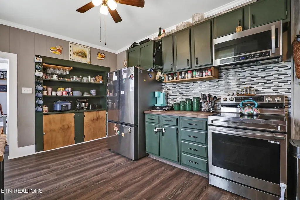400 W Rockwood Street Rockwood TN 37854