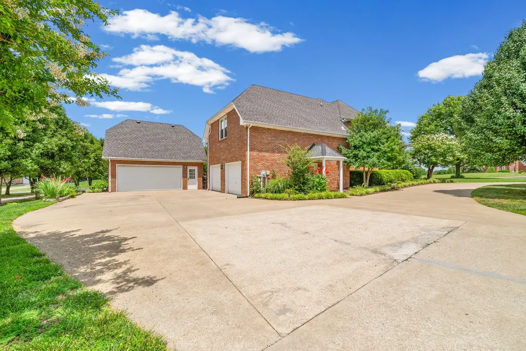 412 Treemont Drive Clarksville TN 37043
