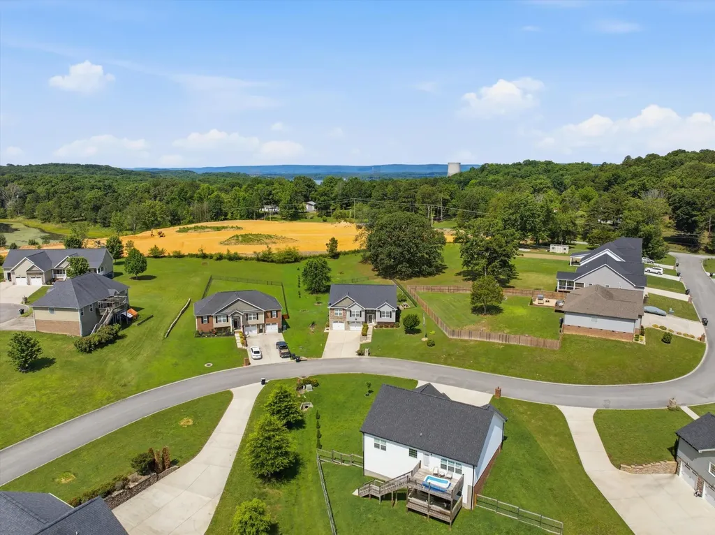 7064 Brady Drive Harrison TN 37341