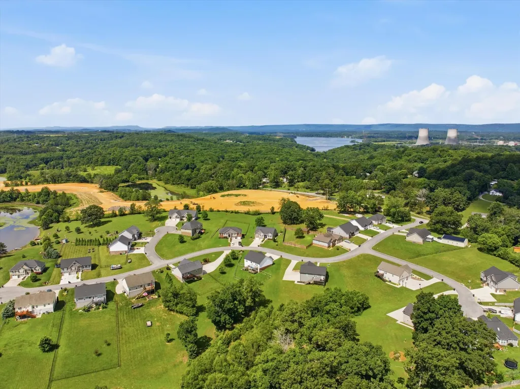7064 Brady Drive Harrison TN 37341