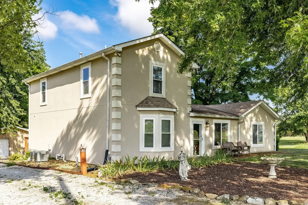 2544 S Mount Pleasant Road Greenbrier TN 37073