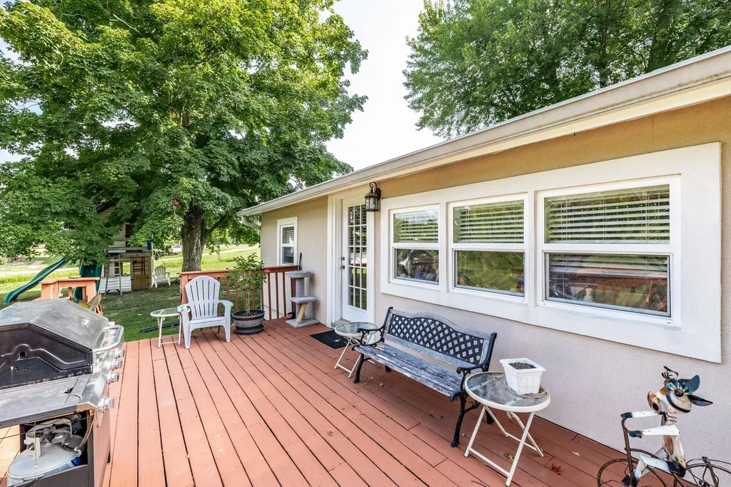 2544 S Mount Pleasant Road Greenbrier TN 37073