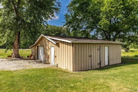 2544 S Mount Pleasant Road Greenbrier TN 37073