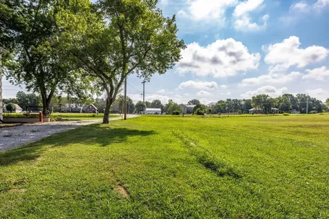 2544 S Mount Pleasant Road Greenbrier TN 37073