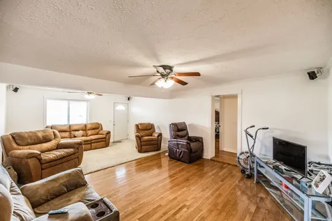 2544 S Mount Pleasant Road Greenbrier TN 37073