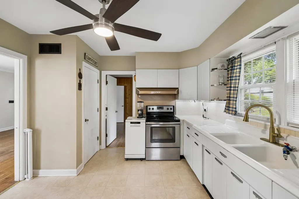 111 Morrison Street Centerville TN 37033