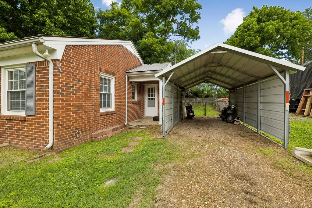111 Morrison Street Centerville TN 37033