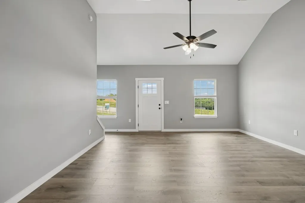 150 Alice Preston Loop Gordonsville TN 38563