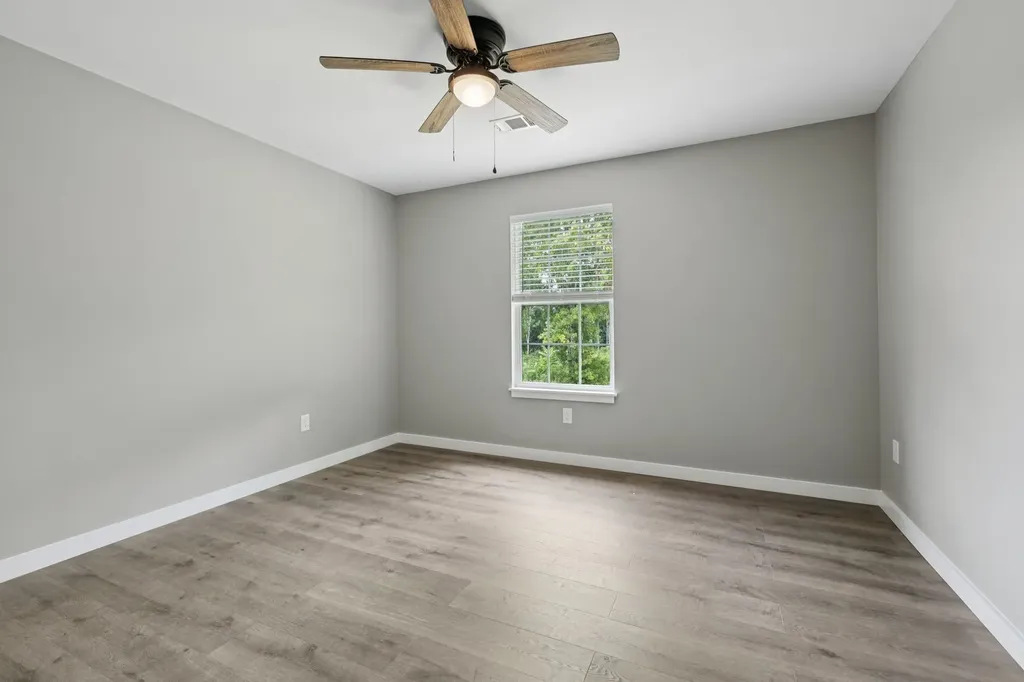 150 Alice Preston Loop Gordonsville TN 38563