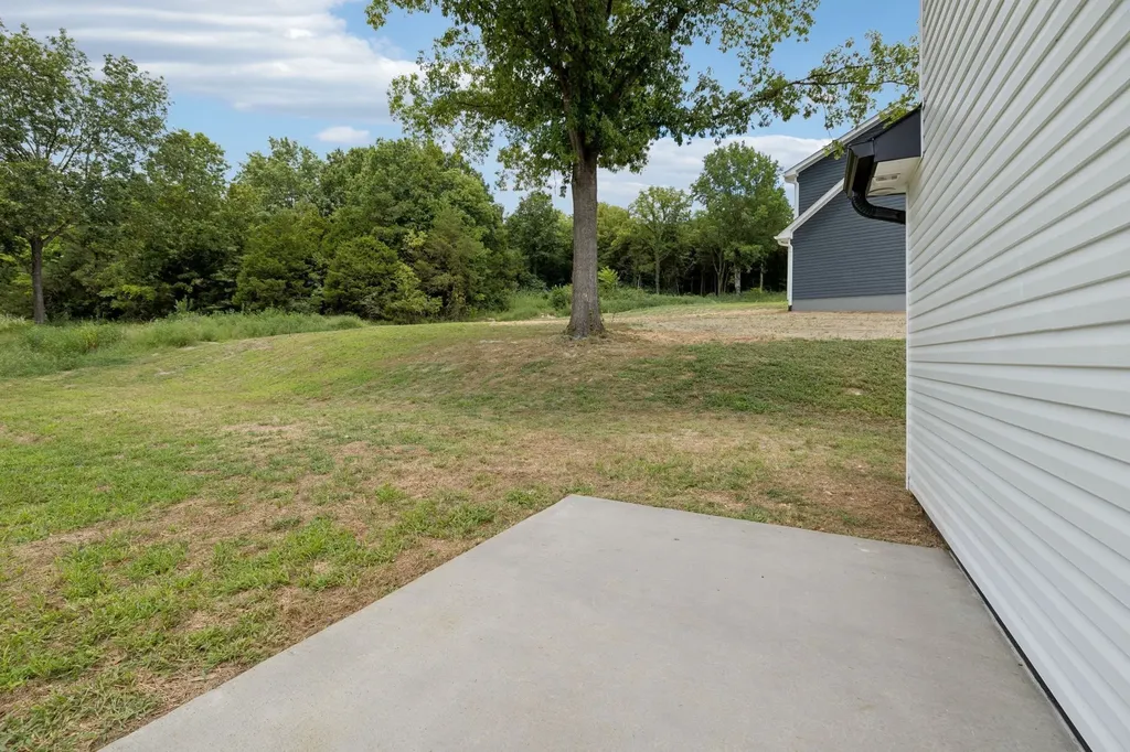 150 Alice Preston Loop Gordonsville TN 38563