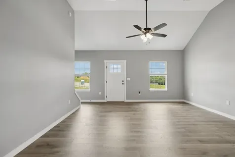 150 Alice Preston Loop Gordonsville TN 38563