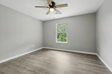 150 Alice Preston Loop Gordonsville TN 38563