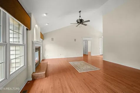 106 Mariners Drive Crossville TN 38558