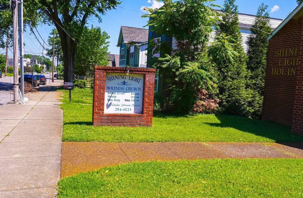 1828 9th Ave, N Nashville TN 37208