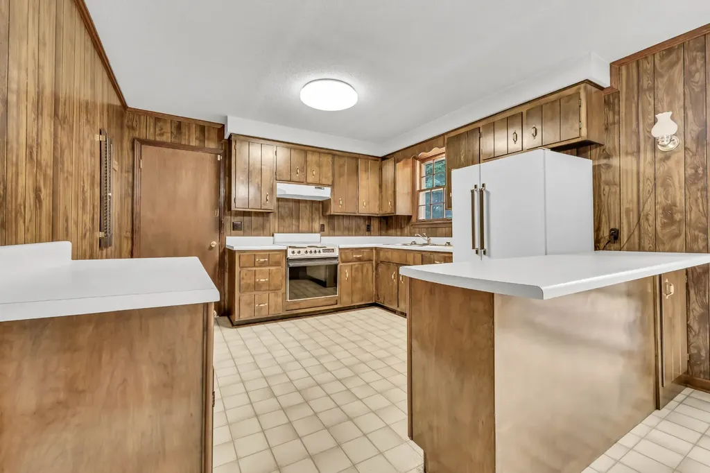 2706 Dove Court Clarksville TN 37040