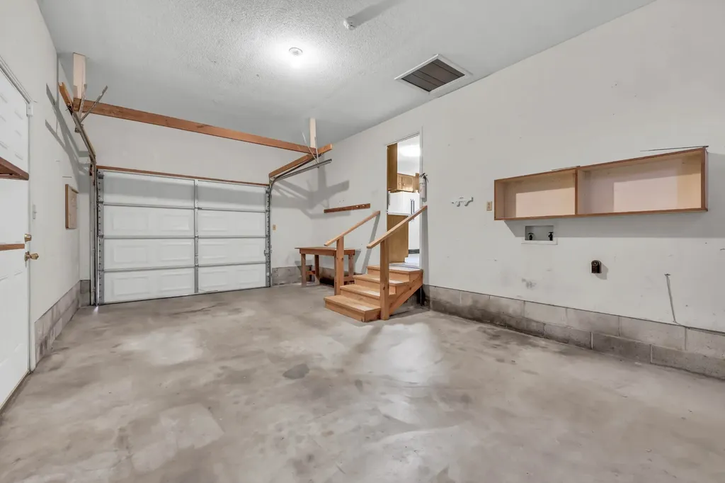 2706 Dove Court Clarksville TN 37040