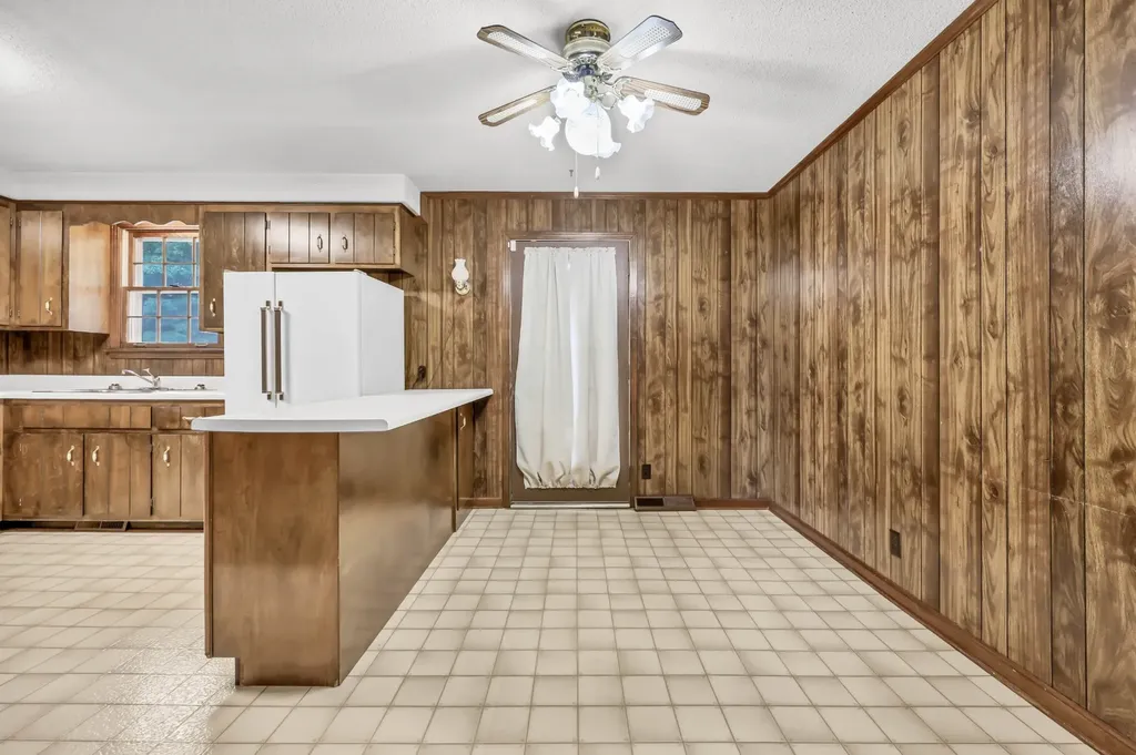 2706 Dove Court Clarksville TN 37040