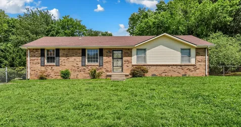 2706 Dove Court Clarksville TN 37040