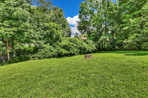 2706 Dove Court Clarksville TN 37040
