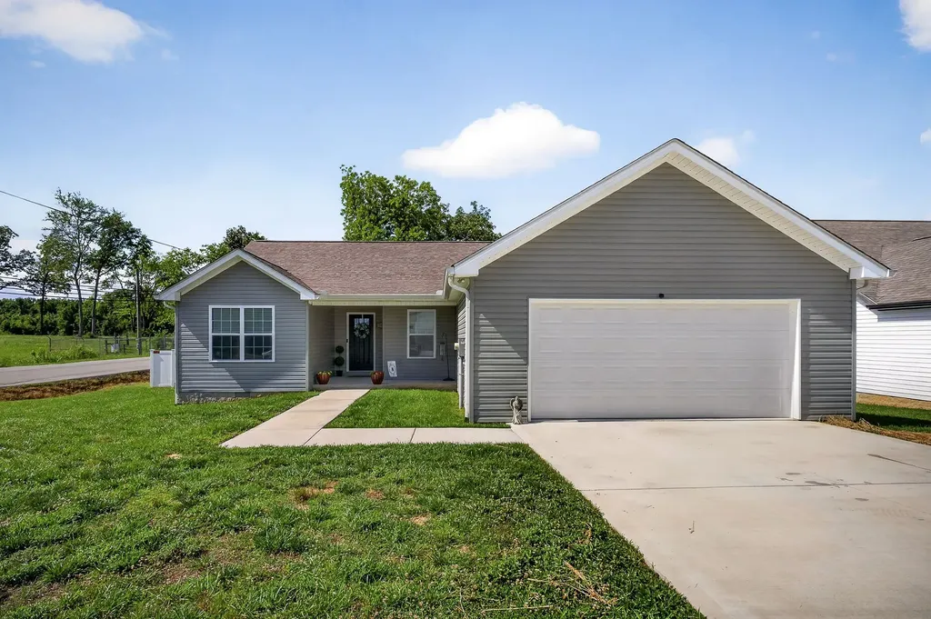 100 Reece Road Baxter TN 38544