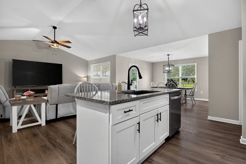 100 Reece Road Baxter TN 38544