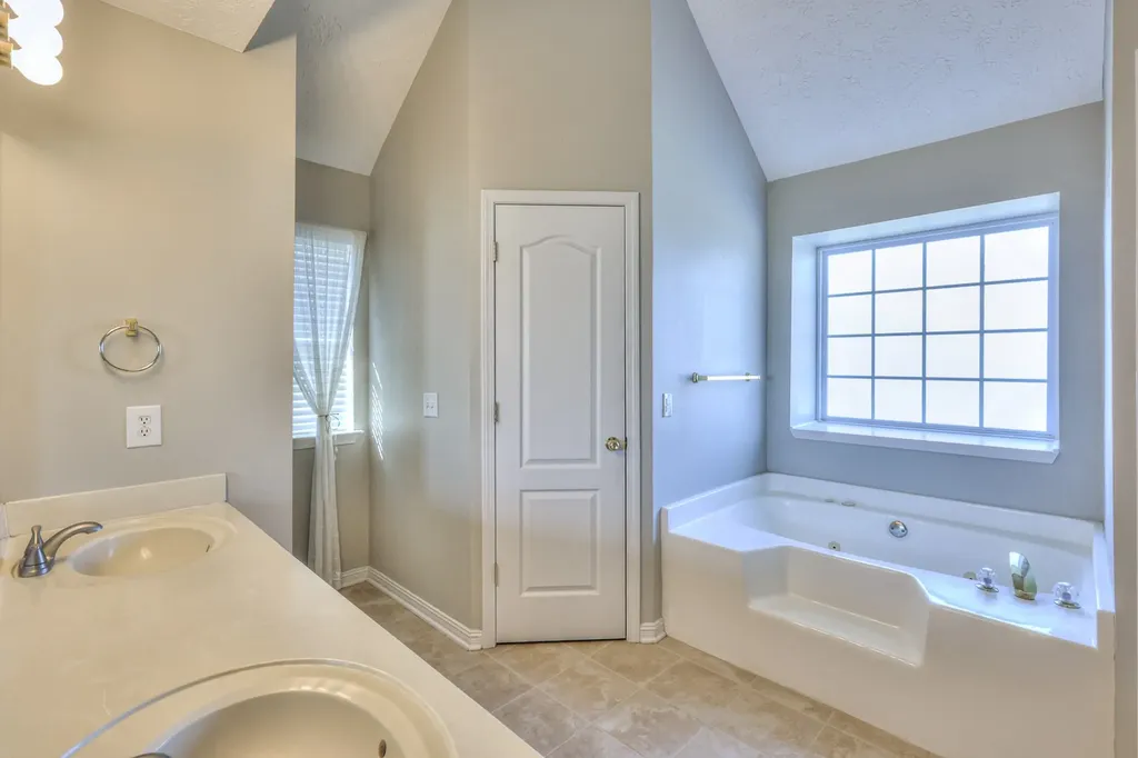 129 Breakwater Bay Hermitage TN 37076
