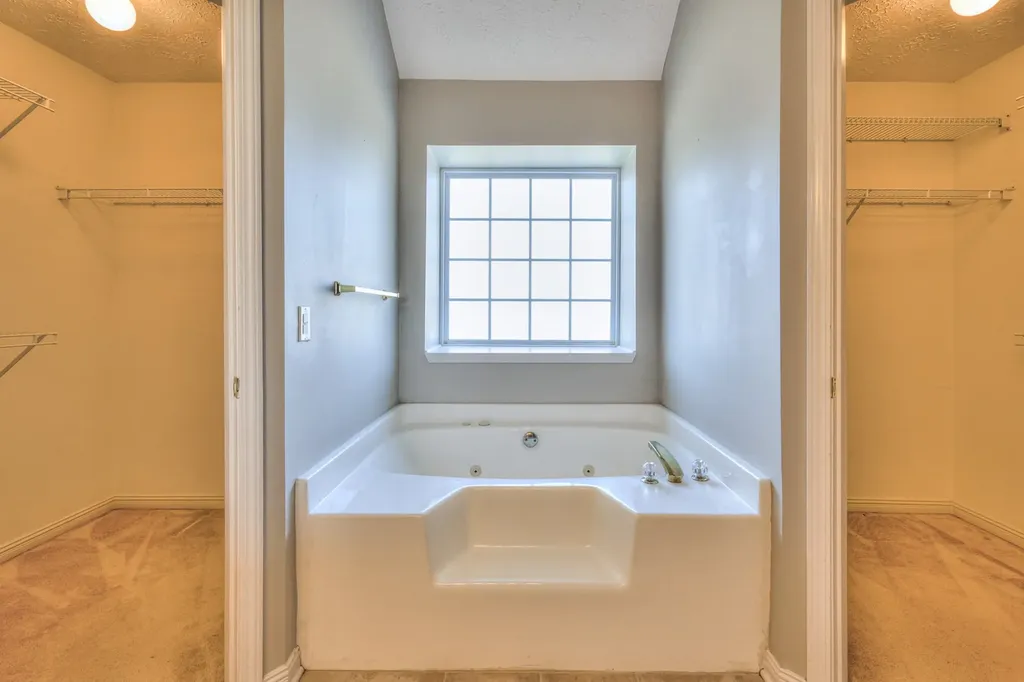 129 Breakwater Bay Hermitage TN 37076