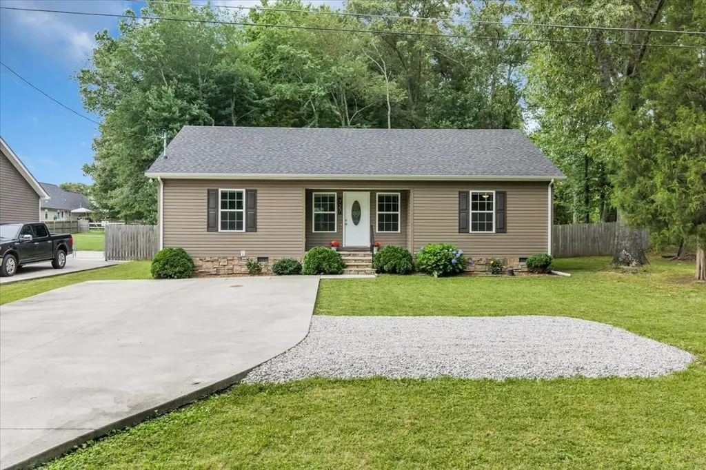 727 Marbury Road Tullahoma TN 37388