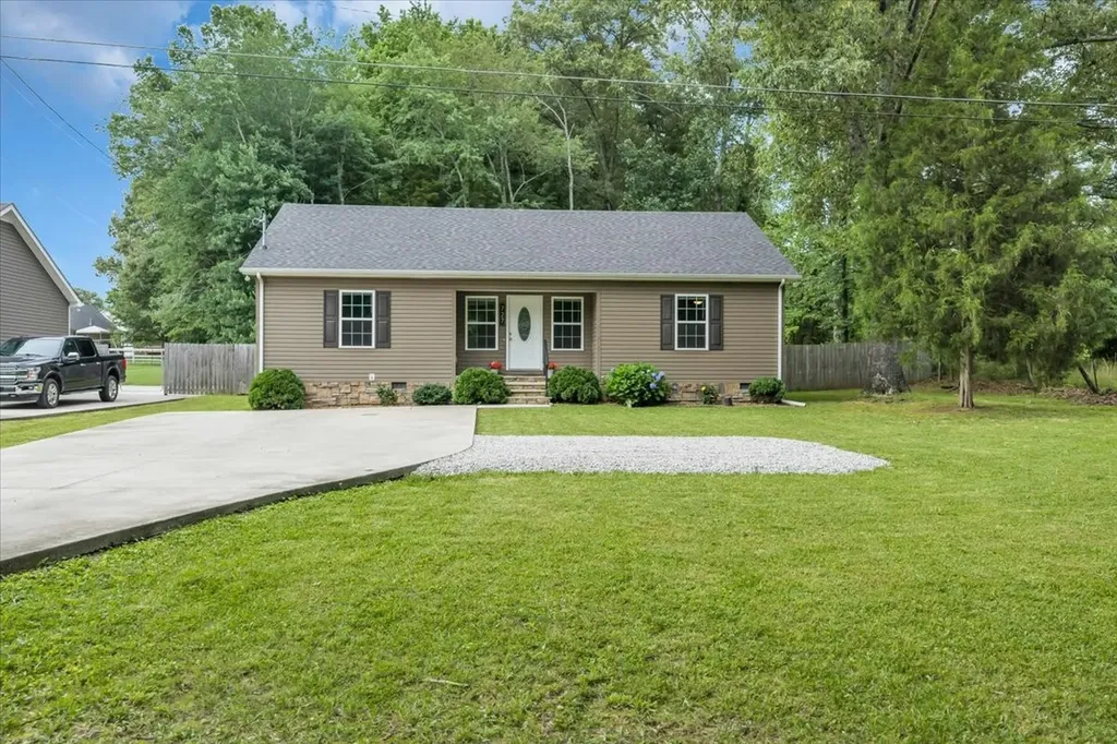 727 Marbury Road Tullahoma TN 37388