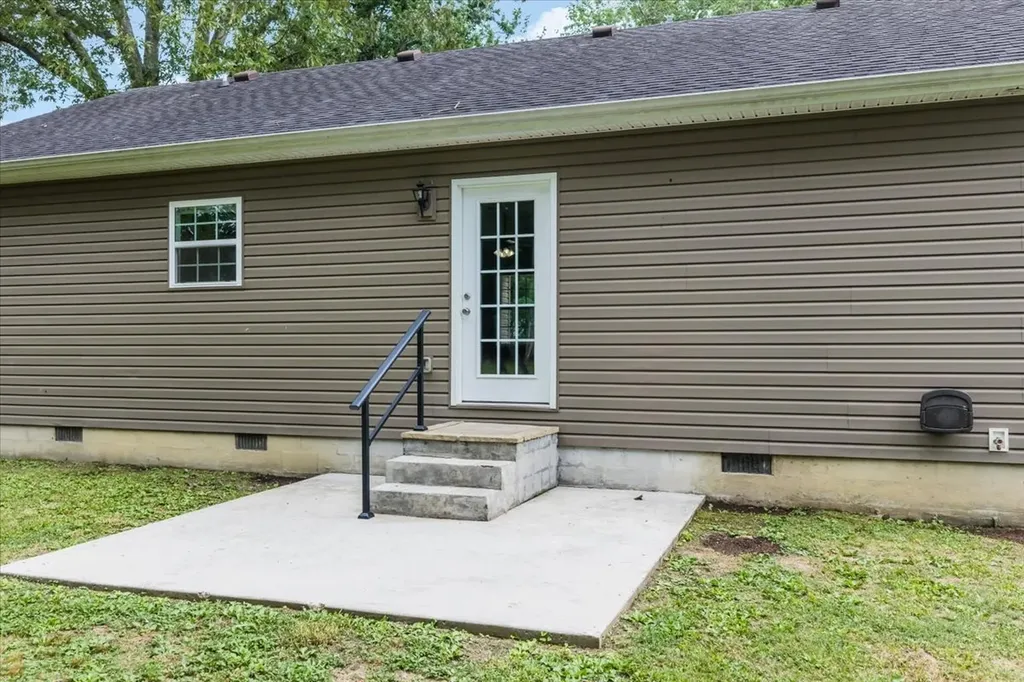 727 Marbury Road Tullahoma TN 37388