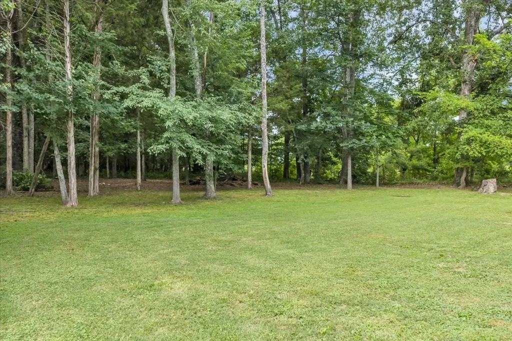 727 Marbury Road Tullahoma TN 37388