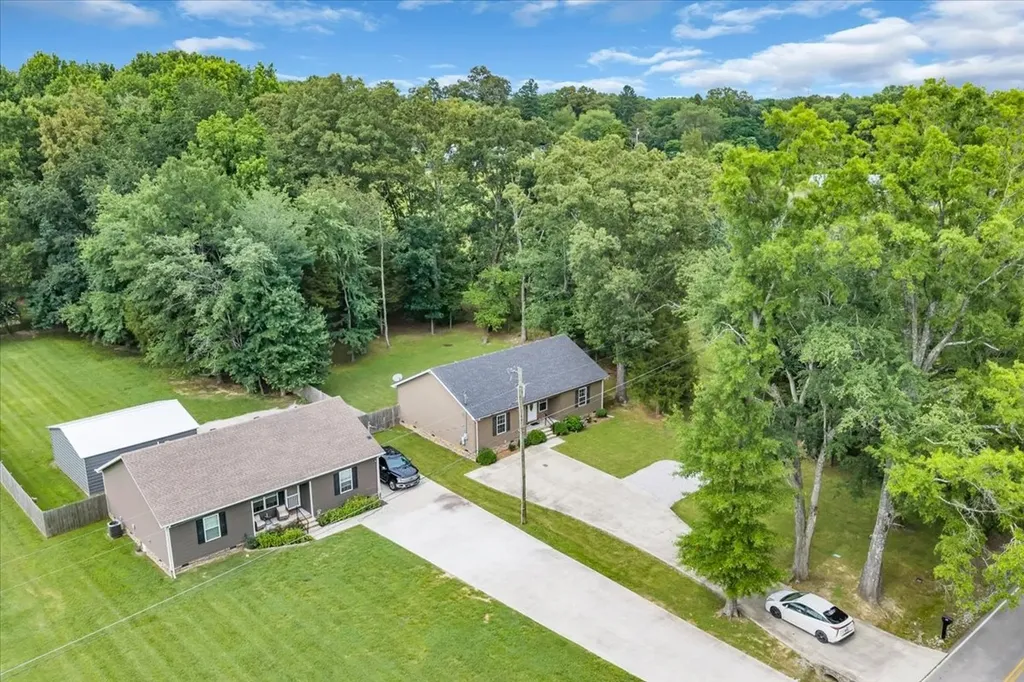 727 Marbury Road Tullahoma TN 37388