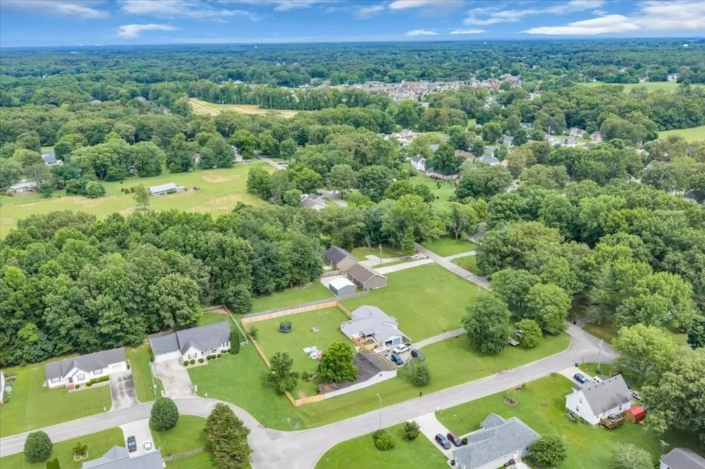 727 Marbury Road Tullahoma TN 37388