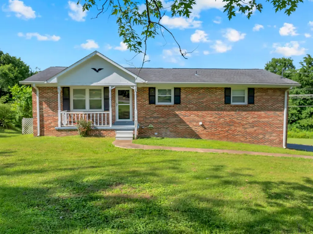 308 Lake Drive Columbia TN 38401