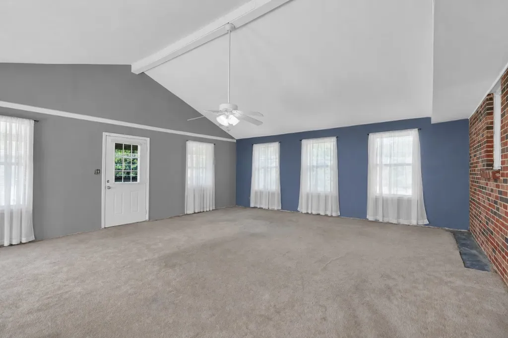 308 Lake Drive Columbia TN 38401