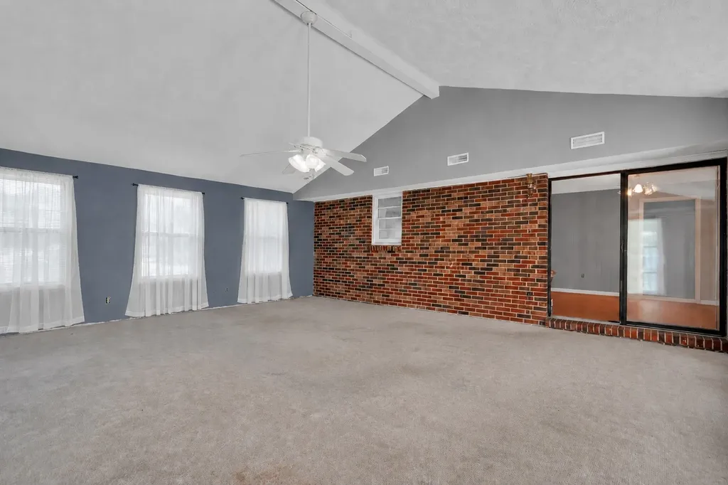 308 Lake Drive Columbia TN 38401