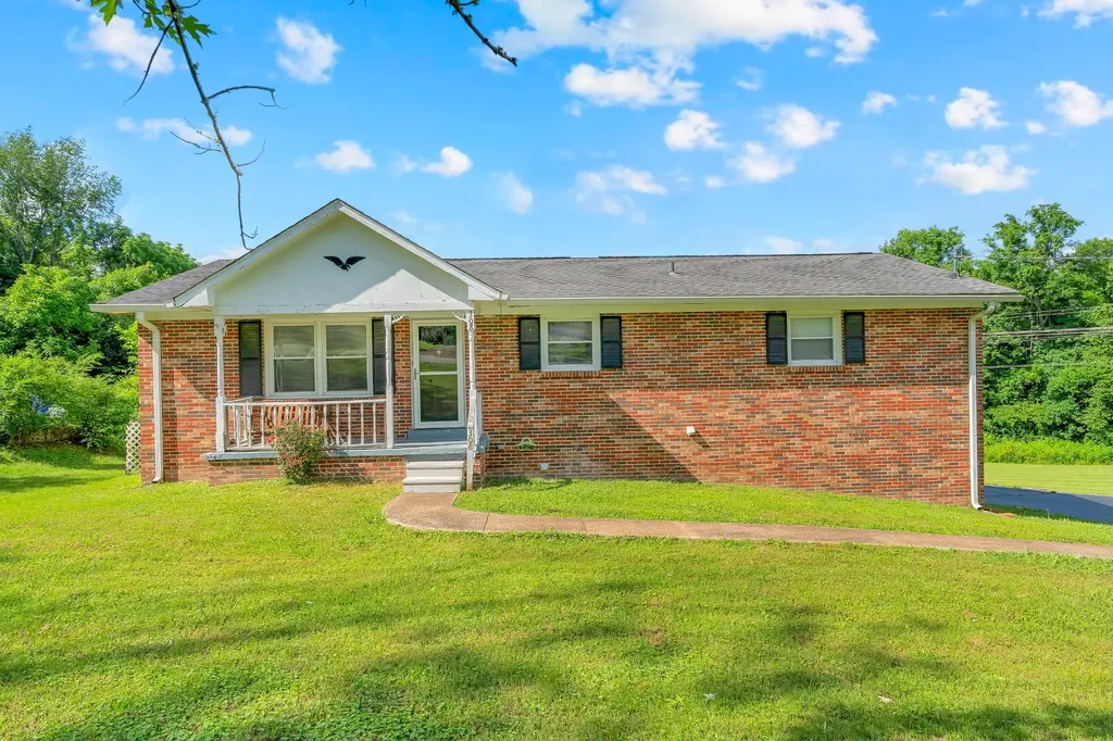 308 Lake Drive Columbia TN 38401