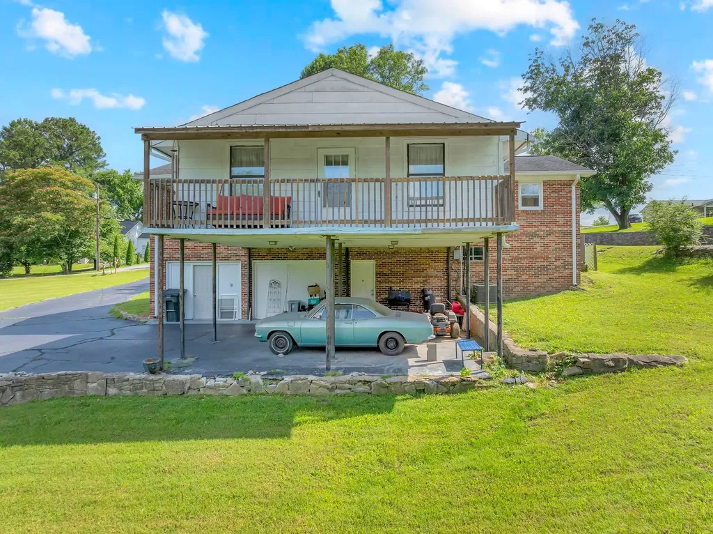 308 Lake Drive Columbia TN 38401
