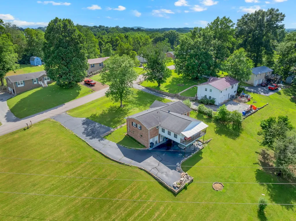 308 Lake Drive Columbia TN 38401