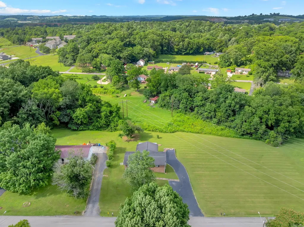 308 Lake Drive Columbia TN 38401