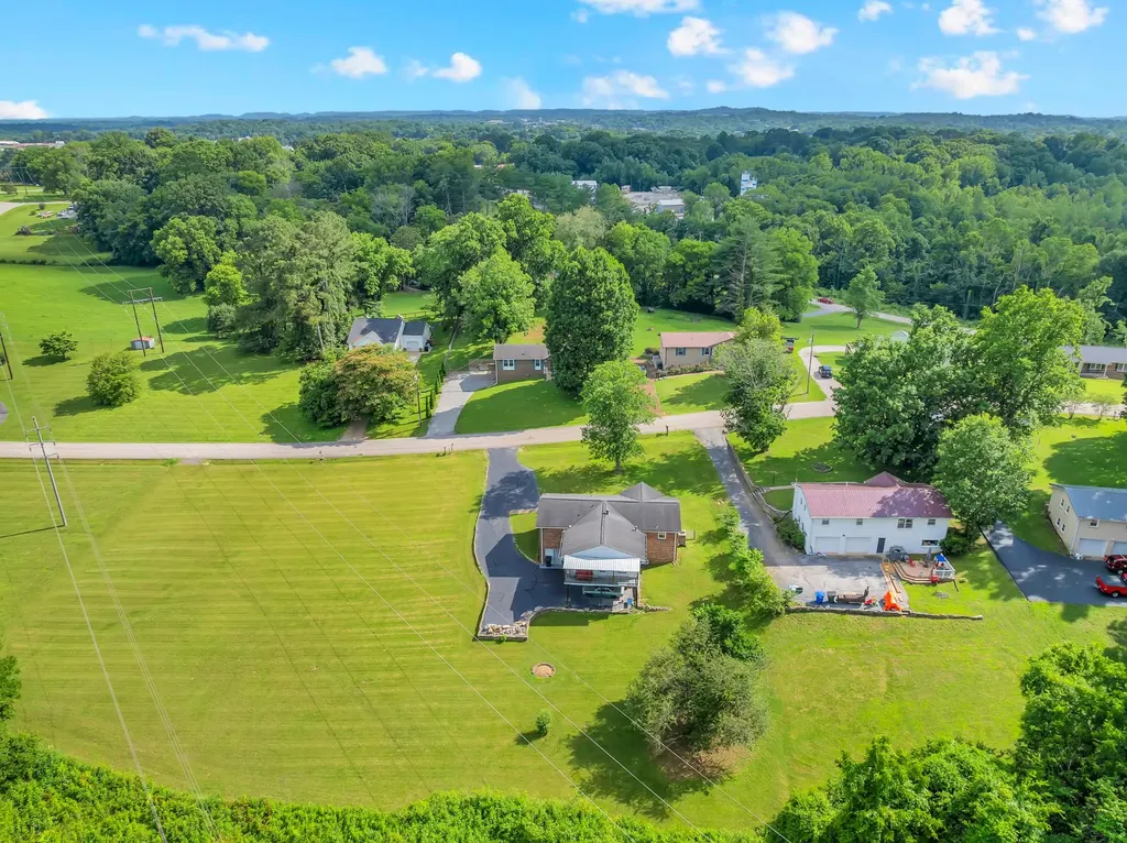 308 Lake Drive Columbia TN 38401