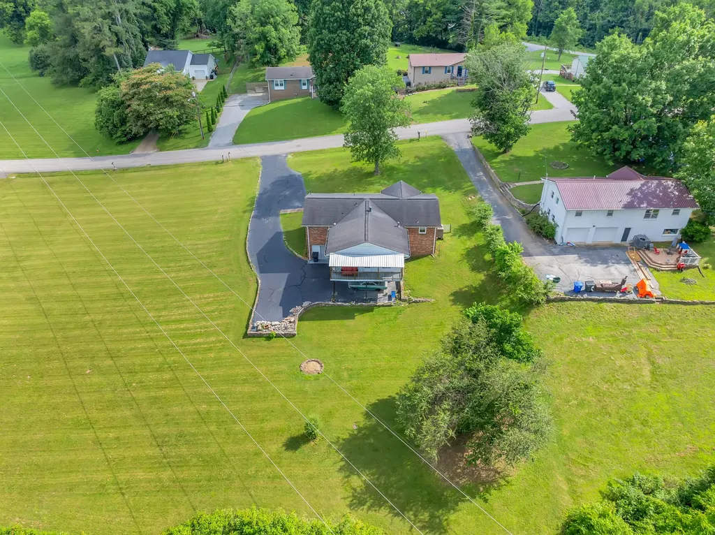 308 Lake Drive Columbia TN 38401