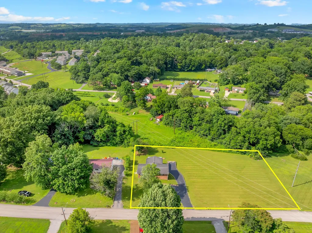 308 Lake Drive Columbia TN 38401