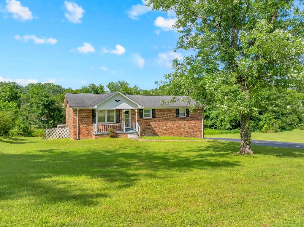 308 Lake Drive Columbia TN 38401