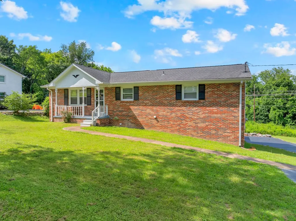 308 Lake Drive Columbia TN 38401