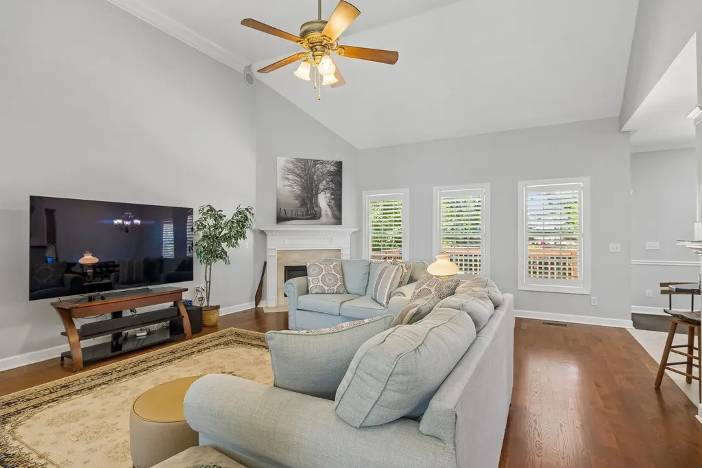 402 Five Oaks Boulevard Lebanon TN 37087